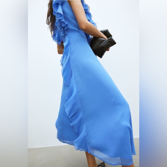 {{h&m}} Flounced Chiffon Dress - Picture 2 of 7